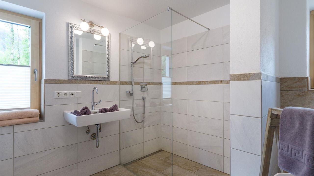 Ferienhaus_Paula_Innsbruckerstrasse_51_Going_Badez Ferienhaus_Paula_Innsbruckerstrasse_51_Going_Badez